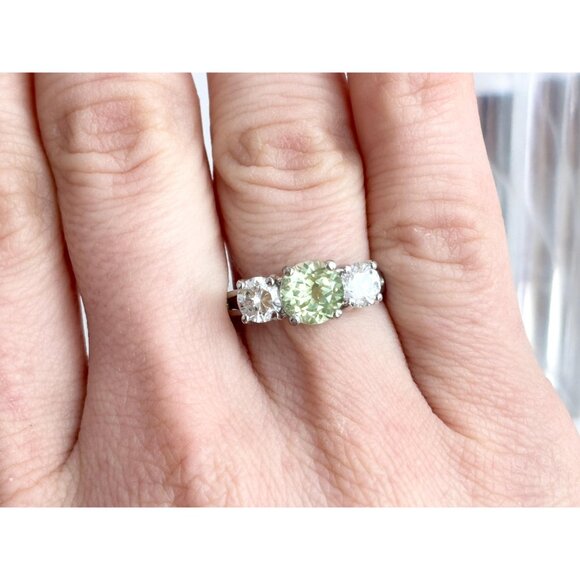 Peridot & CZ Gemstone Adorned Minimalist Sterling Silver 925 Vintage Ring - sz 7 - Picture 14 of 16
